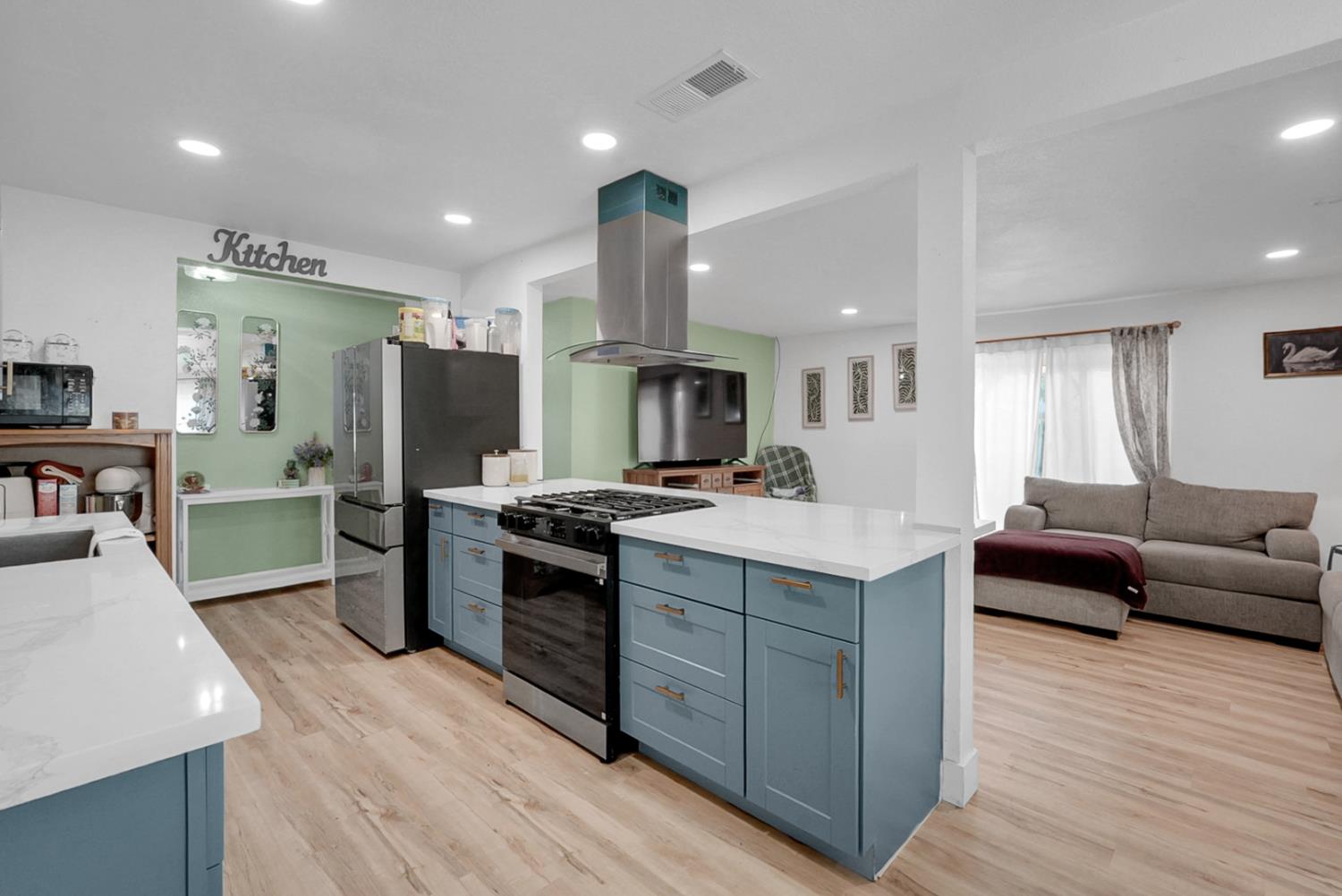 3168 Sacramento Dr, Merced, CA 95348