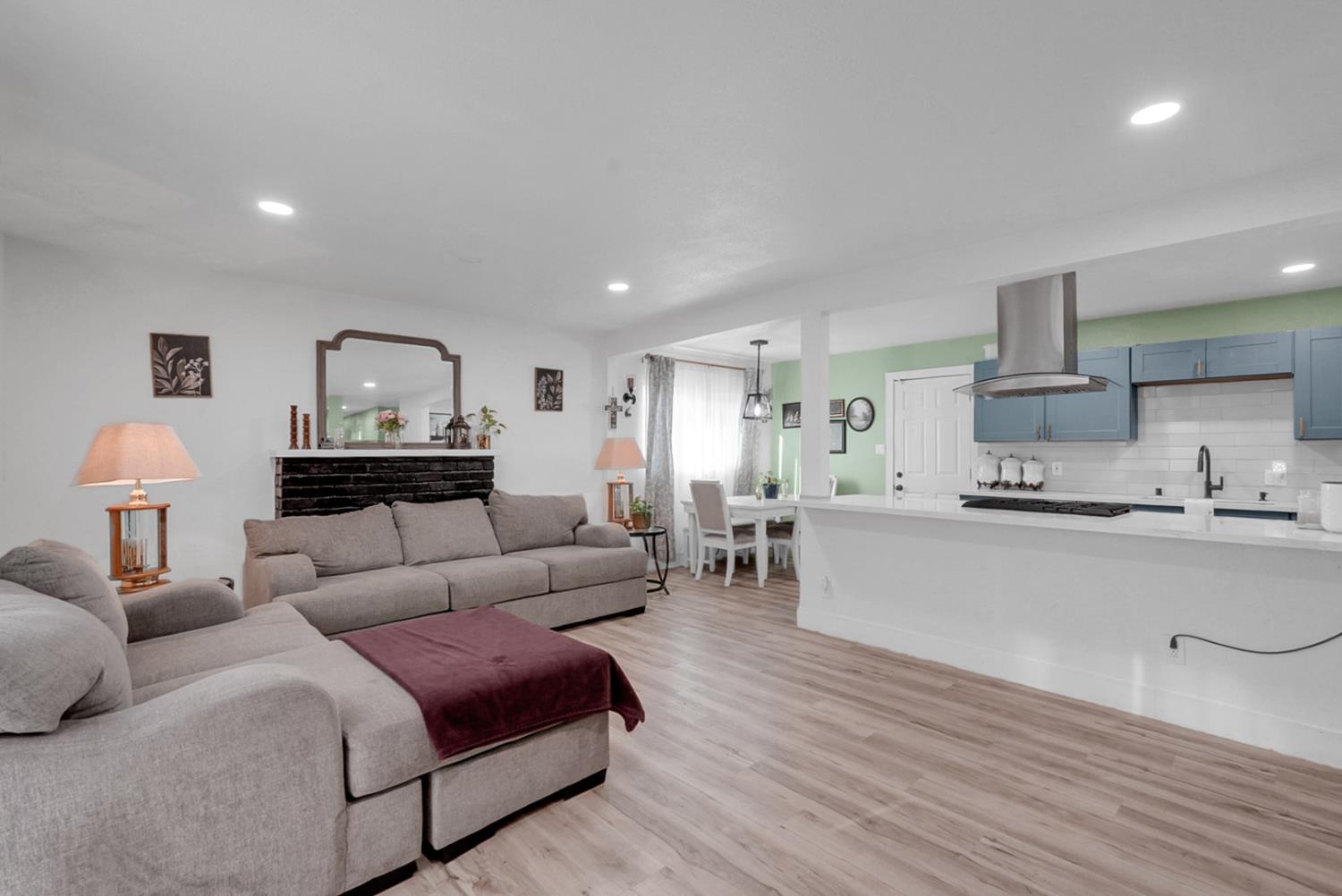 3168 Sacramento Dr, Merced, CA 95348