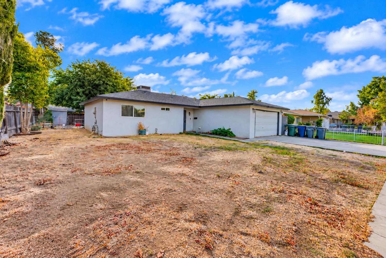 3168 Sacramento Dr, Merced, CA 95348