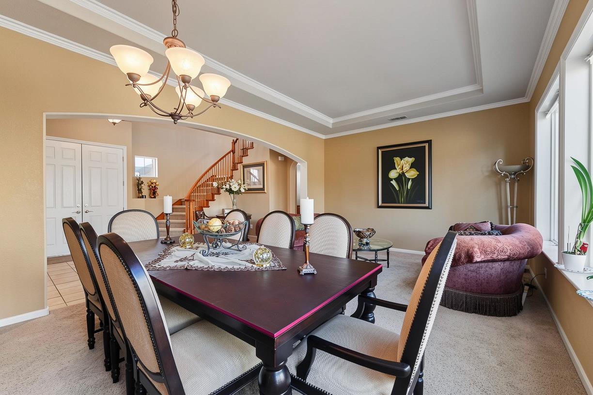 561 Fresian Dr, Oakdale, CA 95361