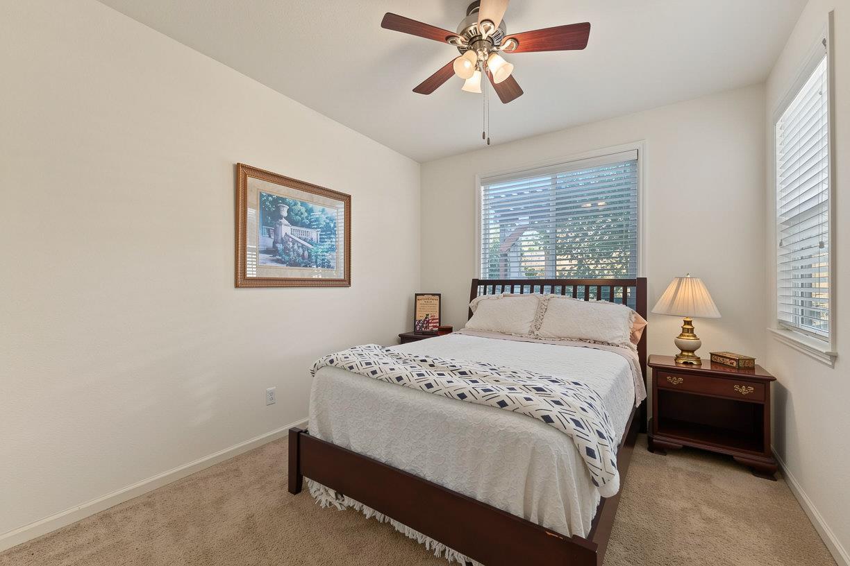 561 Fresian Dr, Oakdale, CA 95361