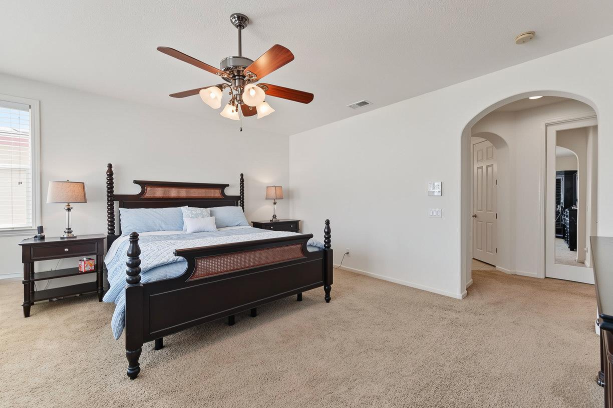 561 Fresian Dr, Oakdale, CA 95361