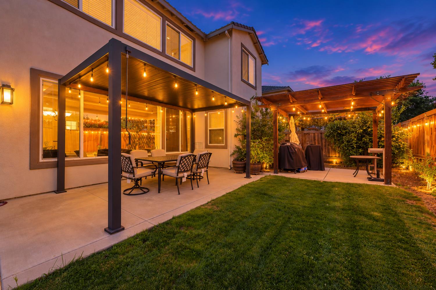 561 Fresian Dr, Oakdale, CA 95361