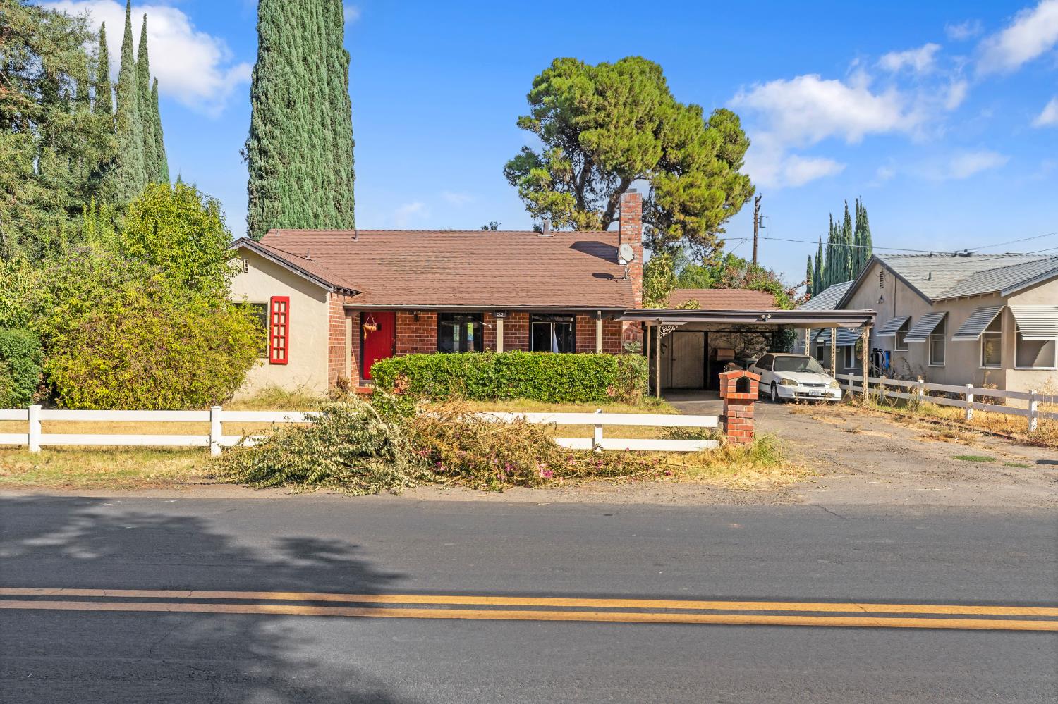213 Palm Ave, Modesto, CA 95350