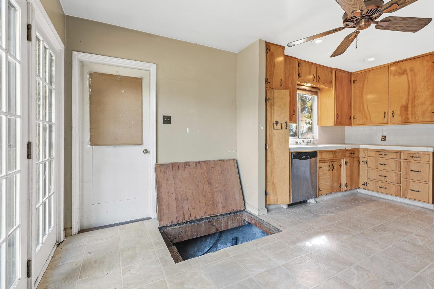 213 Palm Ave, Modesto, CA 95350