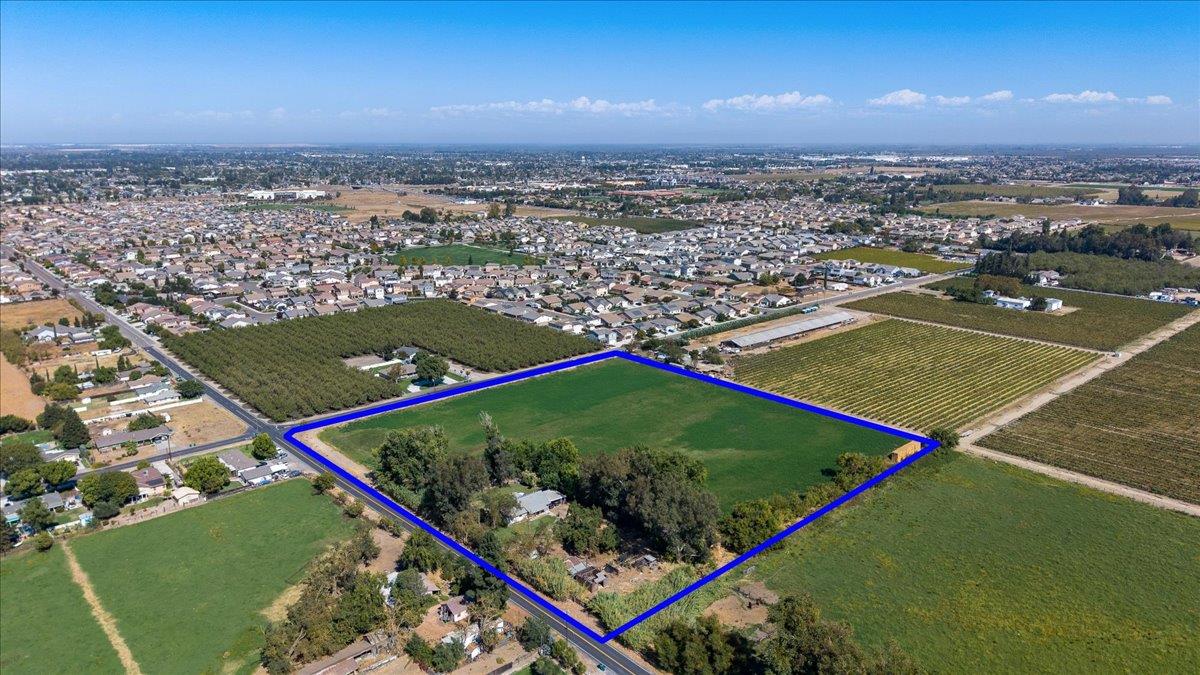 21080 S Oleander Ave, Manteca, CA 95337