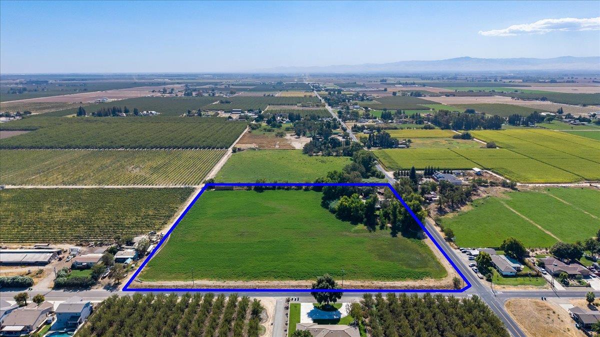 21080 S Oleander Ave, Manteca, CA 95337