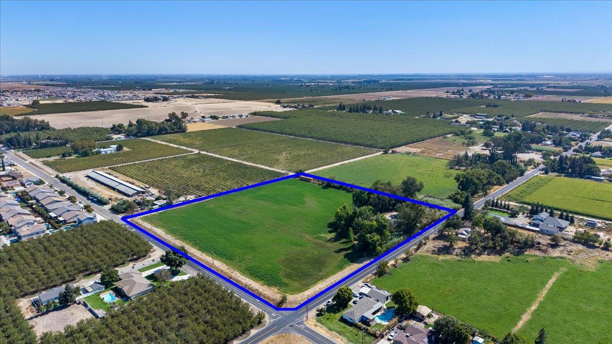 21080 S Oleander Ave, Manteca, CA 95337