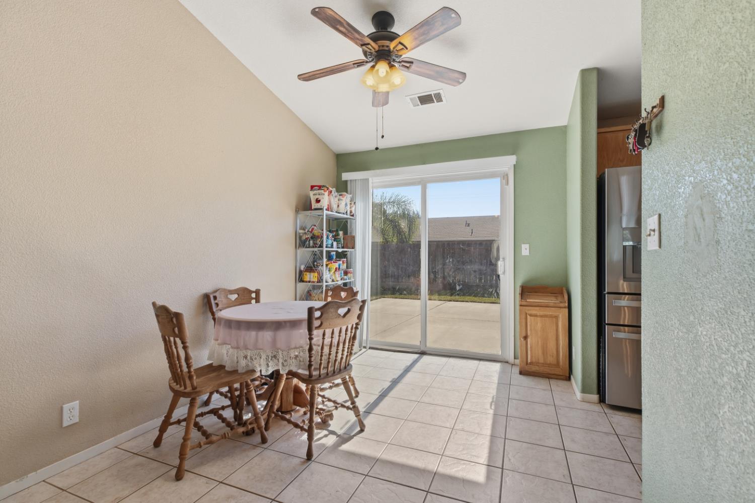 12218 Goldmine Ave, Waterford, CA 95386