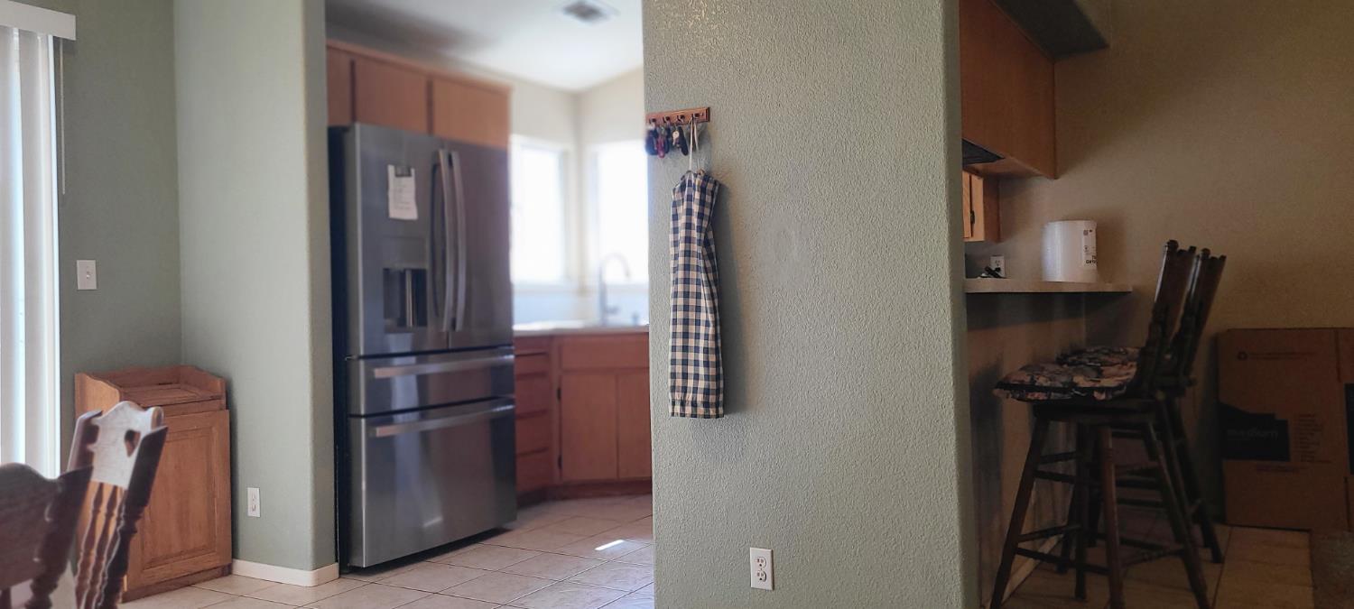 12218 Goldmine Ave, Waterford, CA 95386