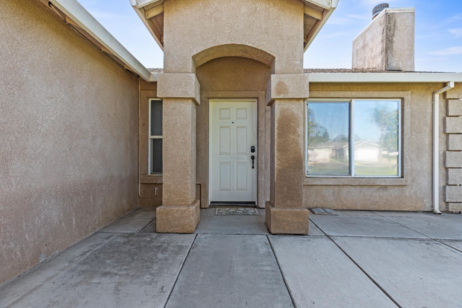 12218 Goldmine Ave, Waterford, CA 95386