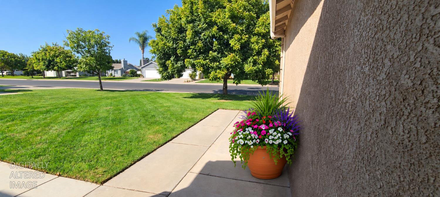 12218 Goldmine Ave, Waterford, CA 95386