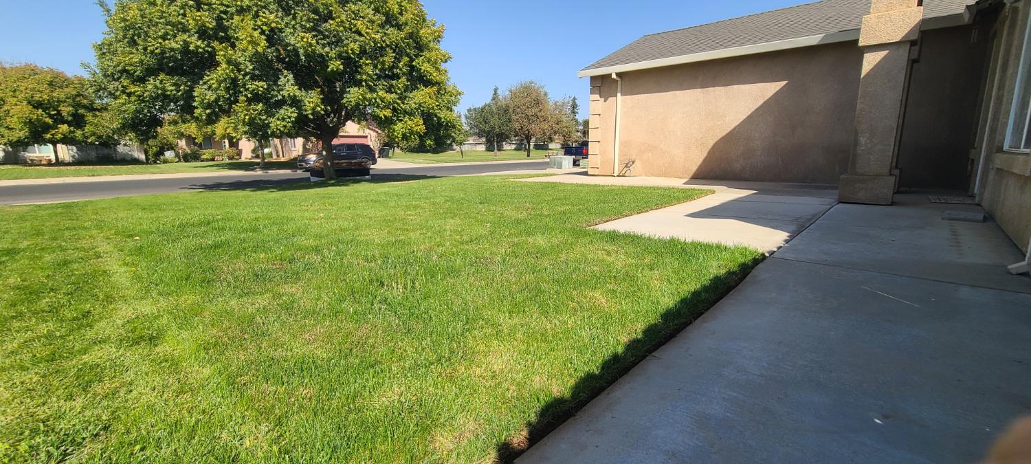 12218 Goldmine Ave, Waterford, CA 95386