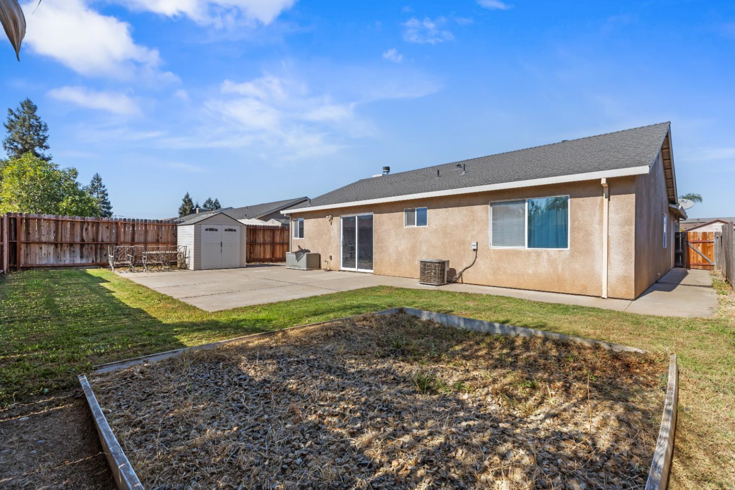 12218 Goldmine Ave, Waterford, CA 95386