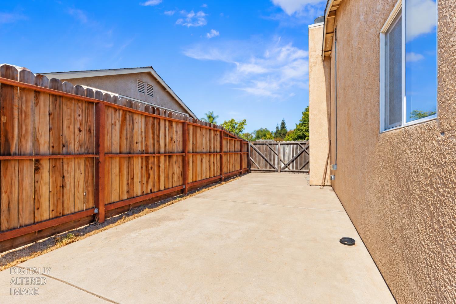 12218 Goldmine Ave, Waterford, CA 95386