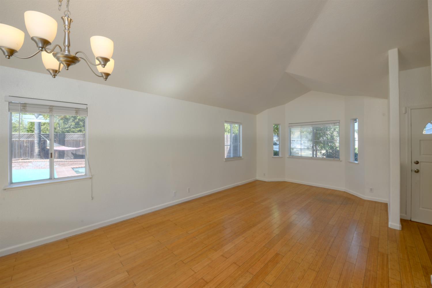 504 Nordell Pl, Patterson, CA 95363