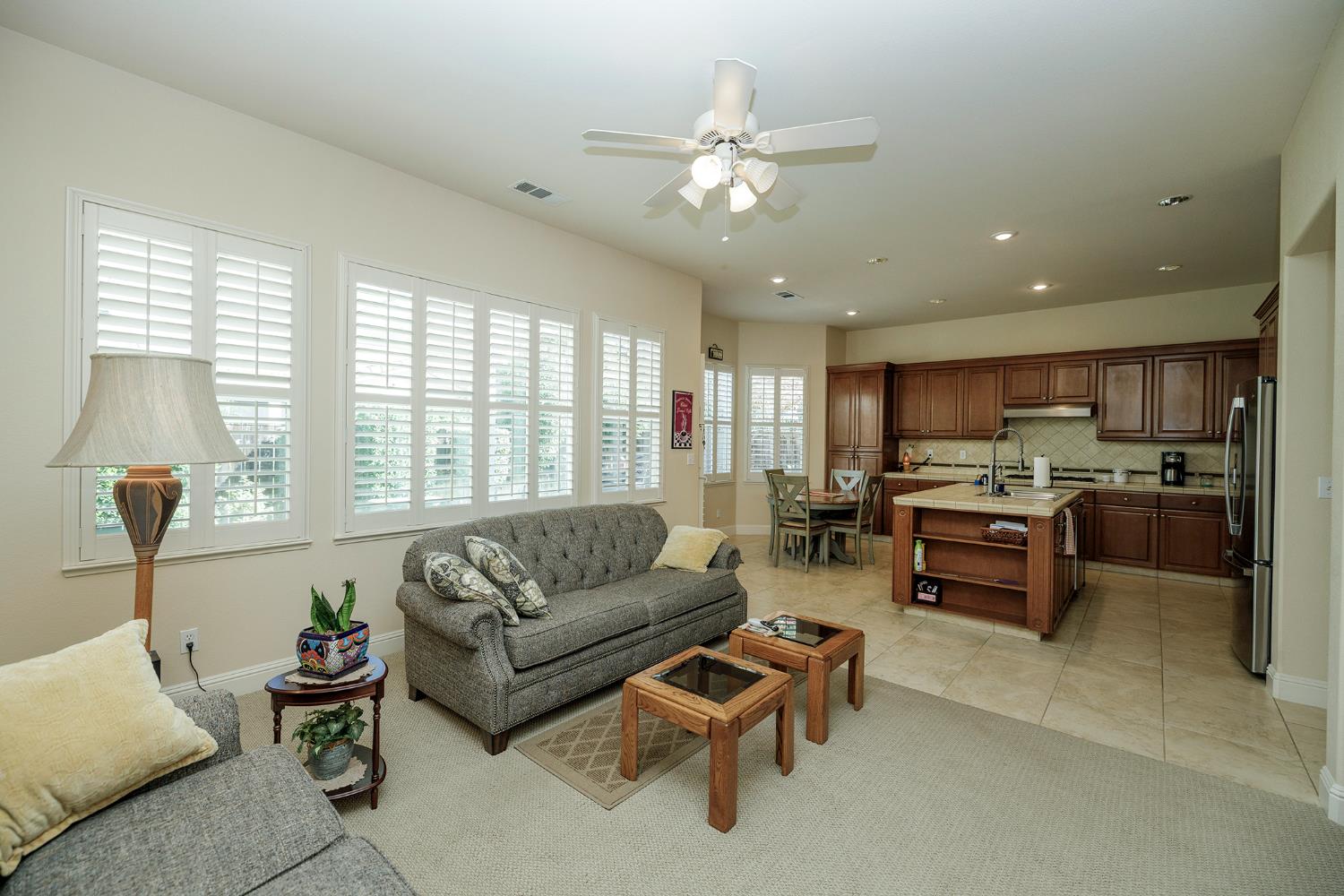 251 Fay Ct, Oakdale, CA 95361
