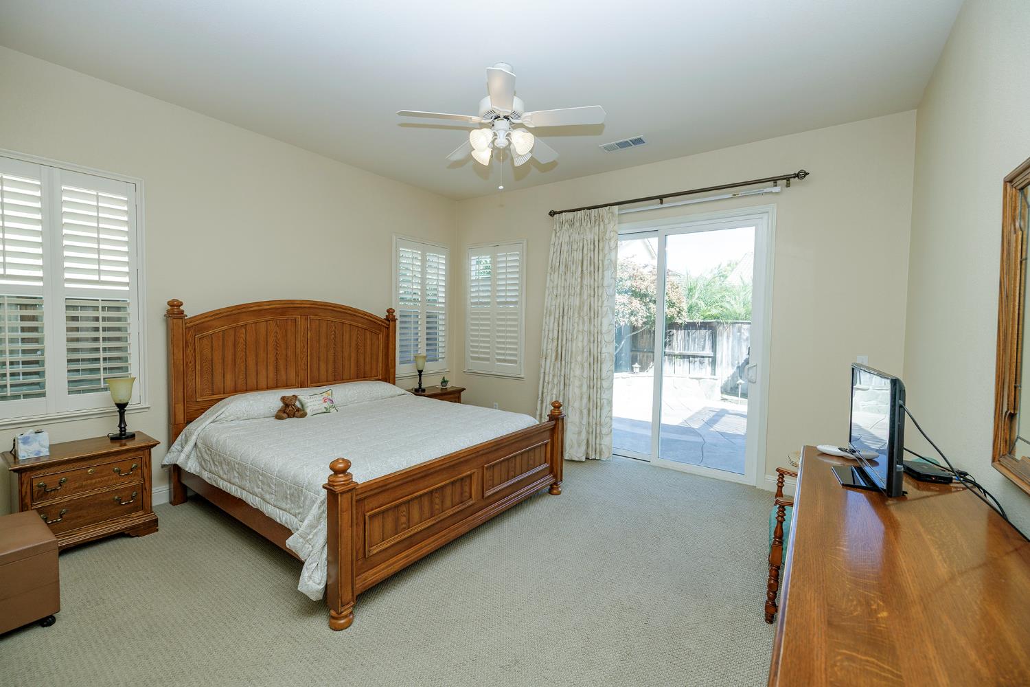 251 Fay Ct, Oakdale, CA 95361