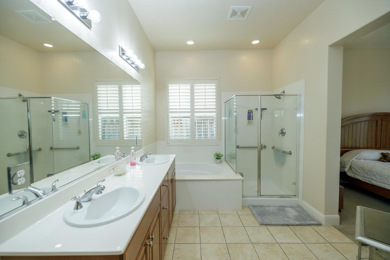 251 Fay Ct, Oakdale, CA 95361
