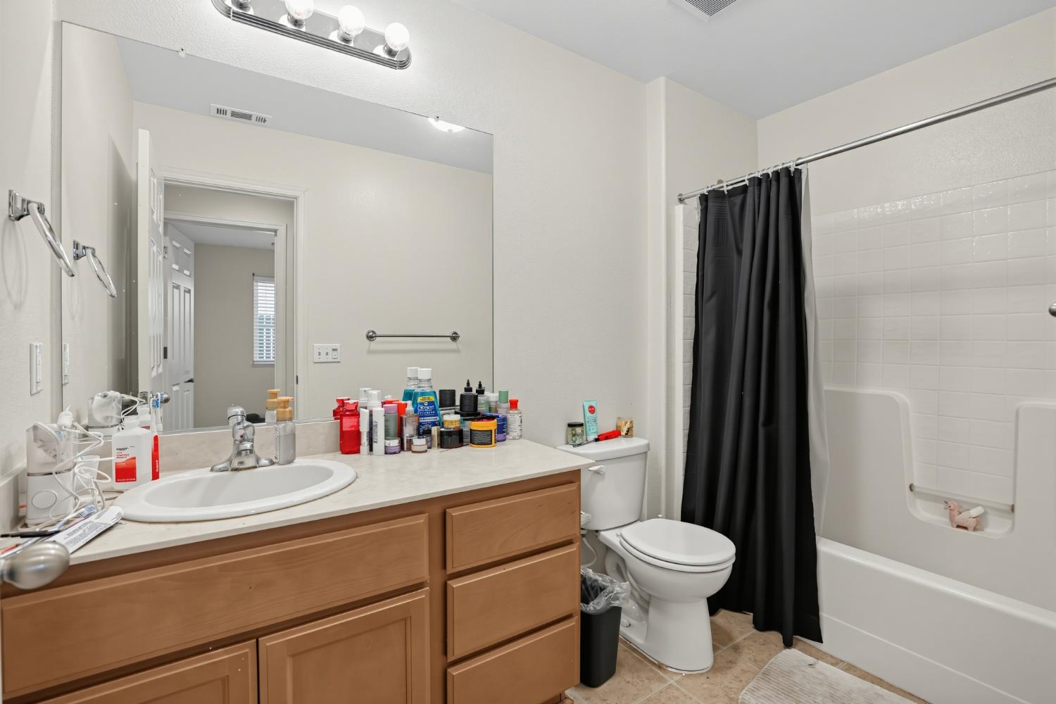 2136 W Pincay St, Merced, CA 95348