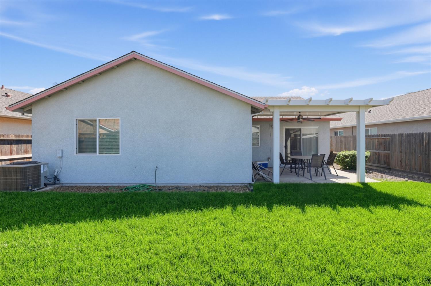2136 W Pincay St, Merced, CA 95348