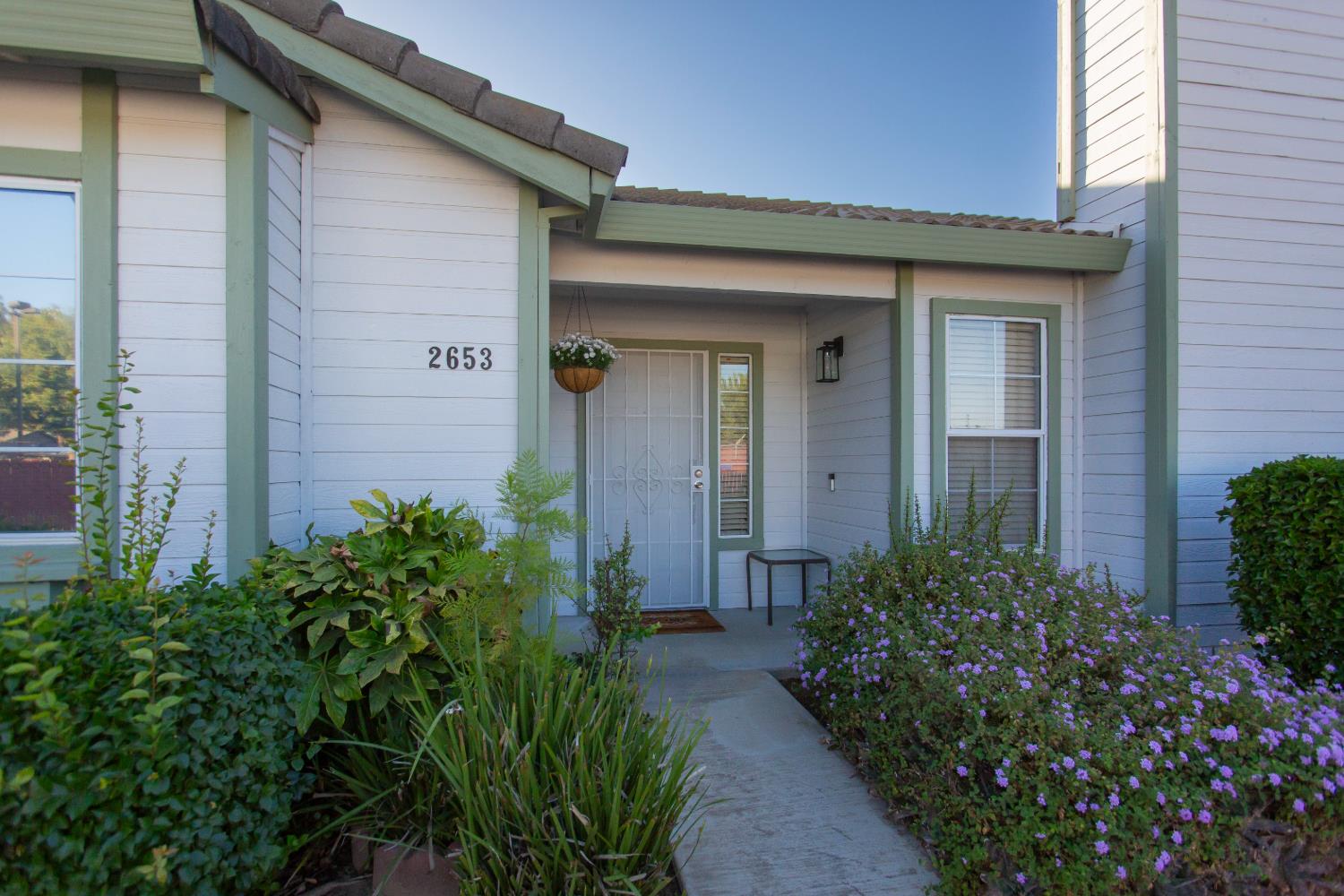 2653 Parklane, Ceres, CA 95307