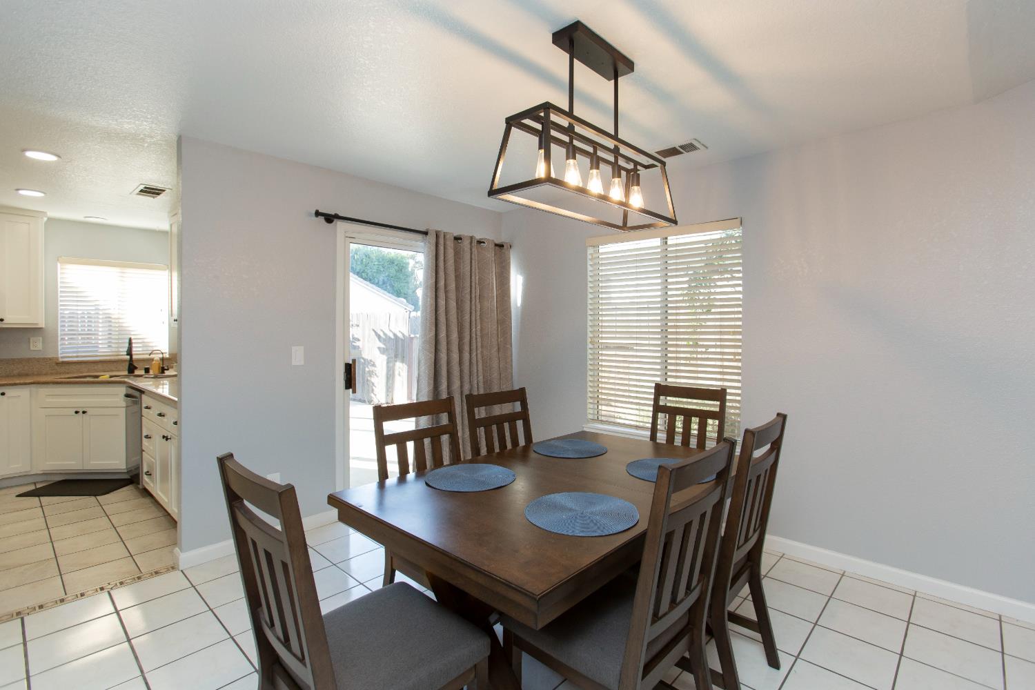 2653 Parklane, Ceres, CA 95307