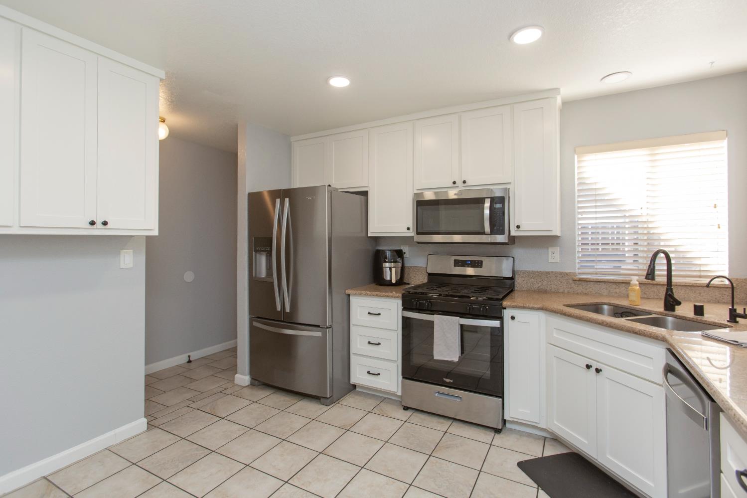 2653 Parklane, Ceres, CA 95307