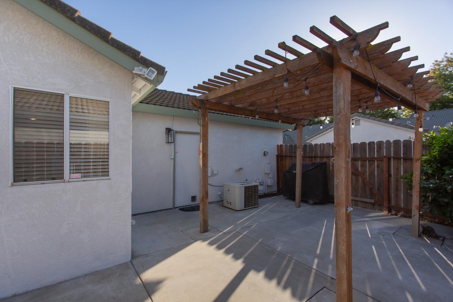 2653 Parklane, Ceres, CA 95307