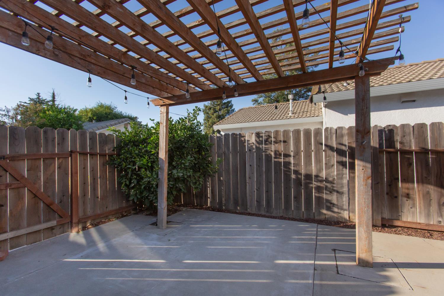2653 Parklane, Ceres, CA 95307