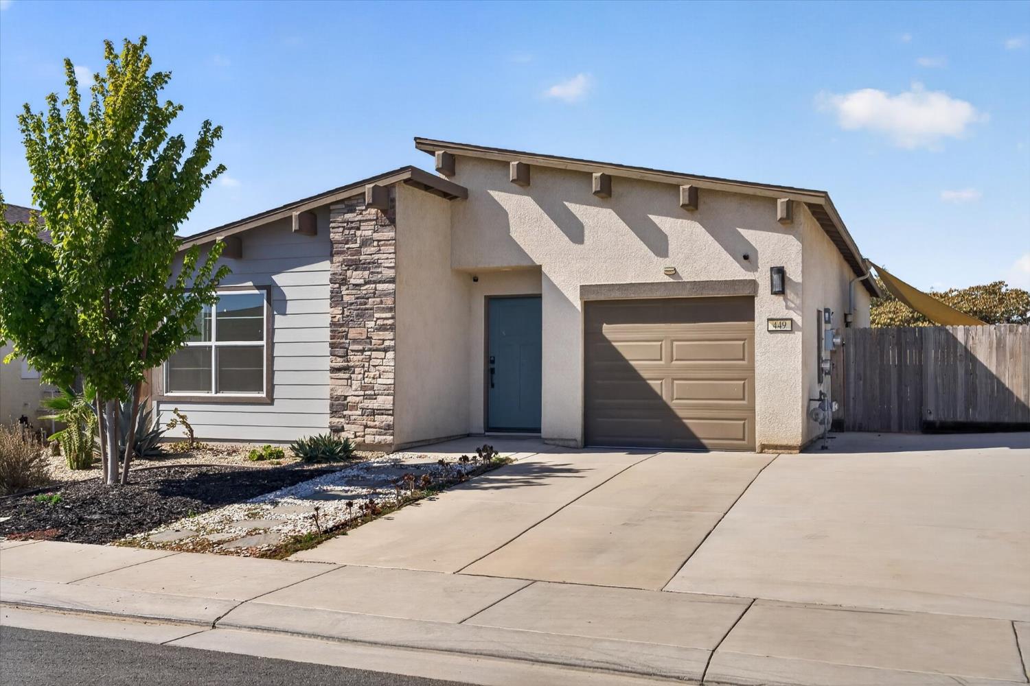 449 Stein Way, Waterford, CA 95386