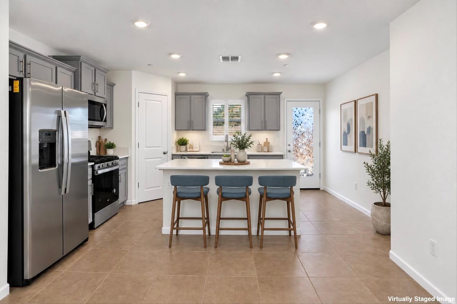 449 Stein Way, Waterford, CA 95386