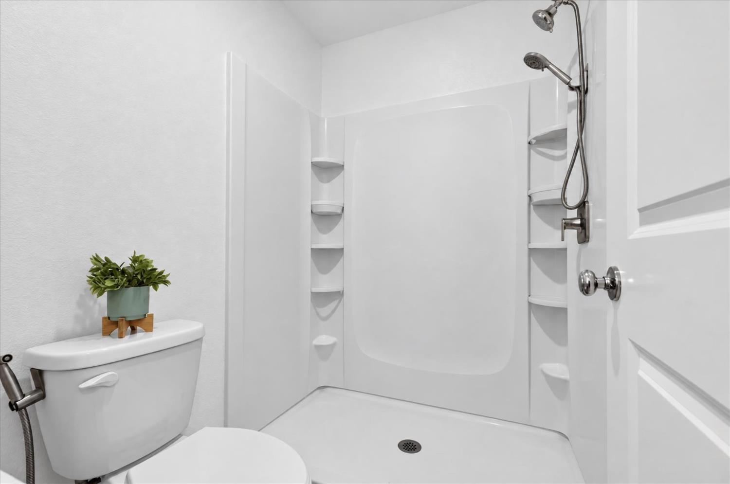 449 Stein Way, Waterford, CA 95386