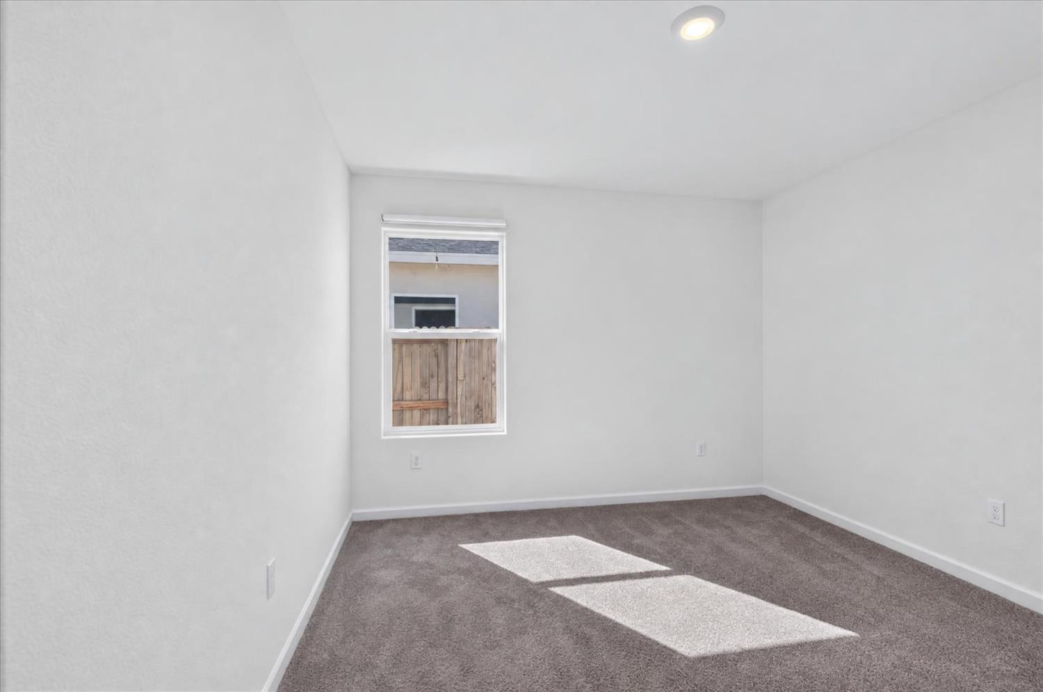 449 Stein Way, Waterford, CA 95386
