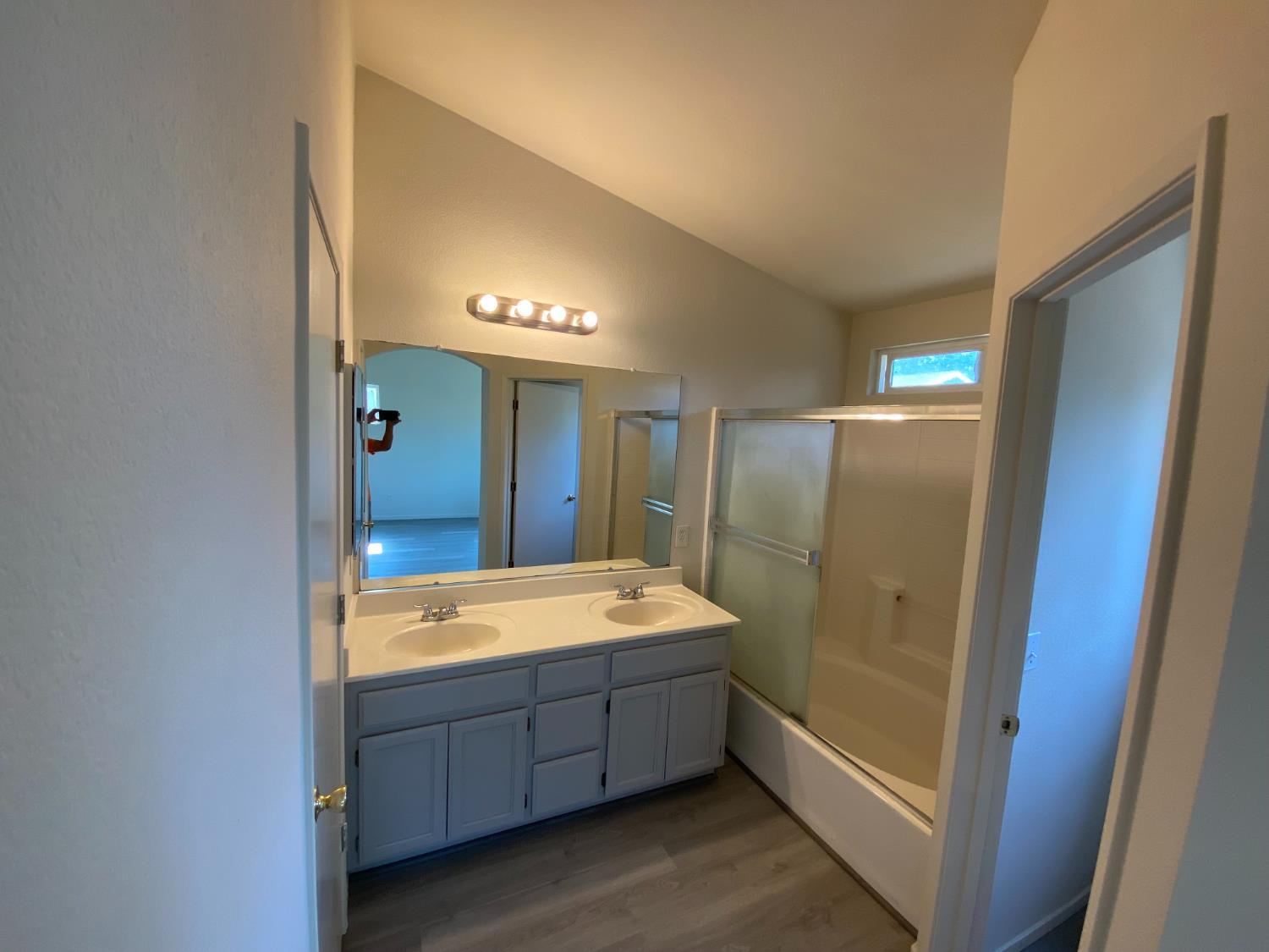 2529 Rushing River Dr, Ceres, CA 95351