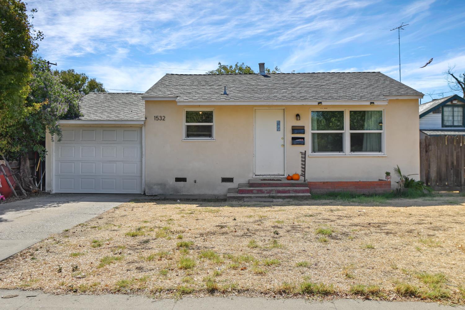 1532 Teresa St, Modesto, CA 95350