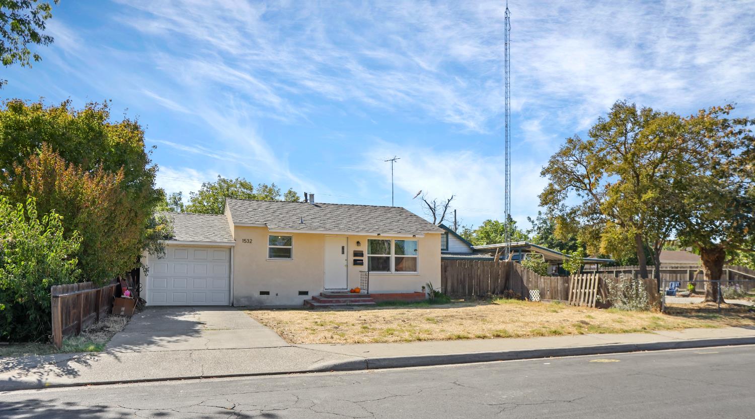 1532 Teresa St, Modesto, CA 95350