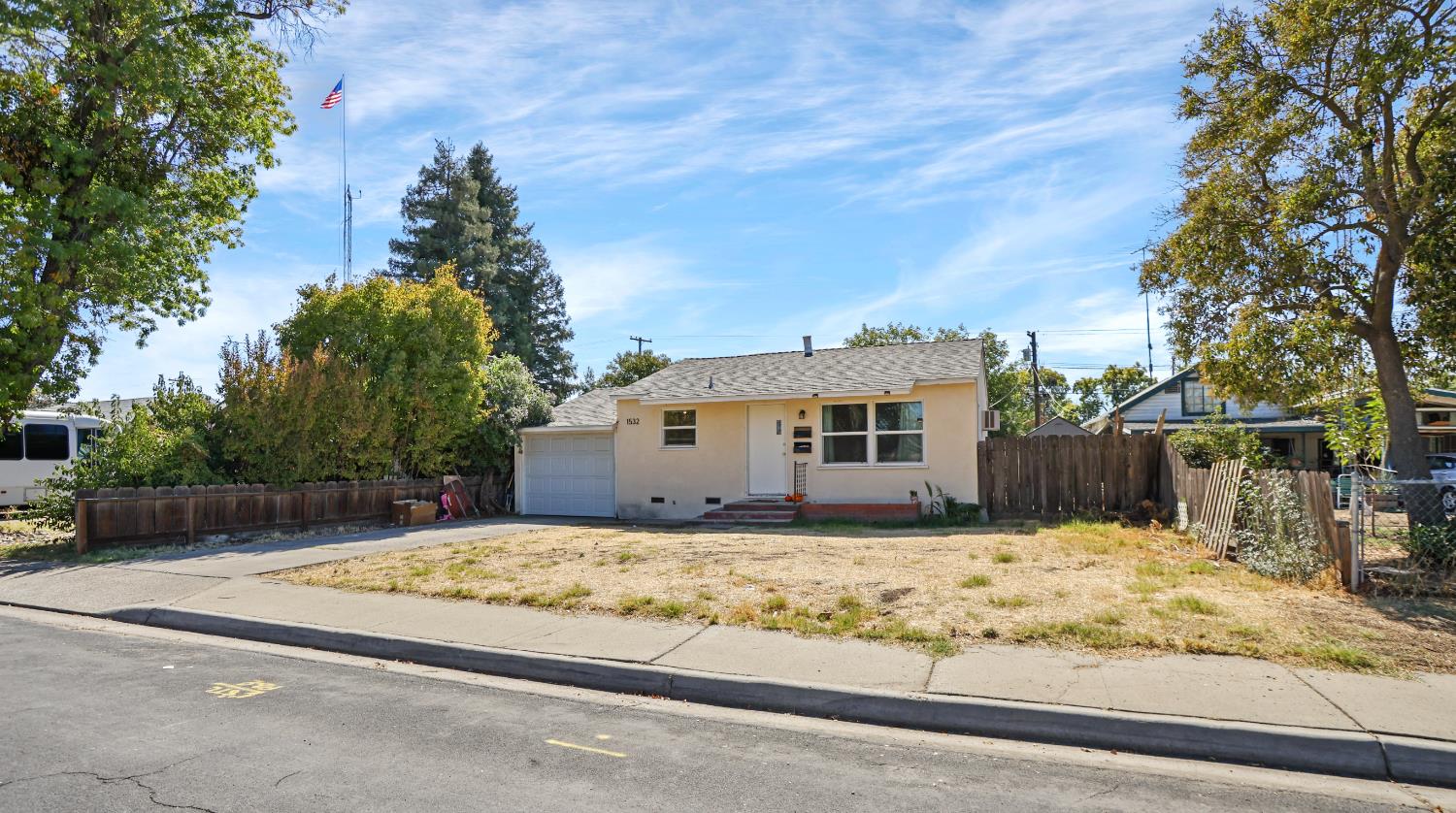 1532 Teresa St, Modesto, CA 95350