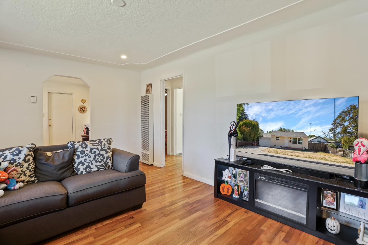 1532 Teresa St, Modesto, CA 95350