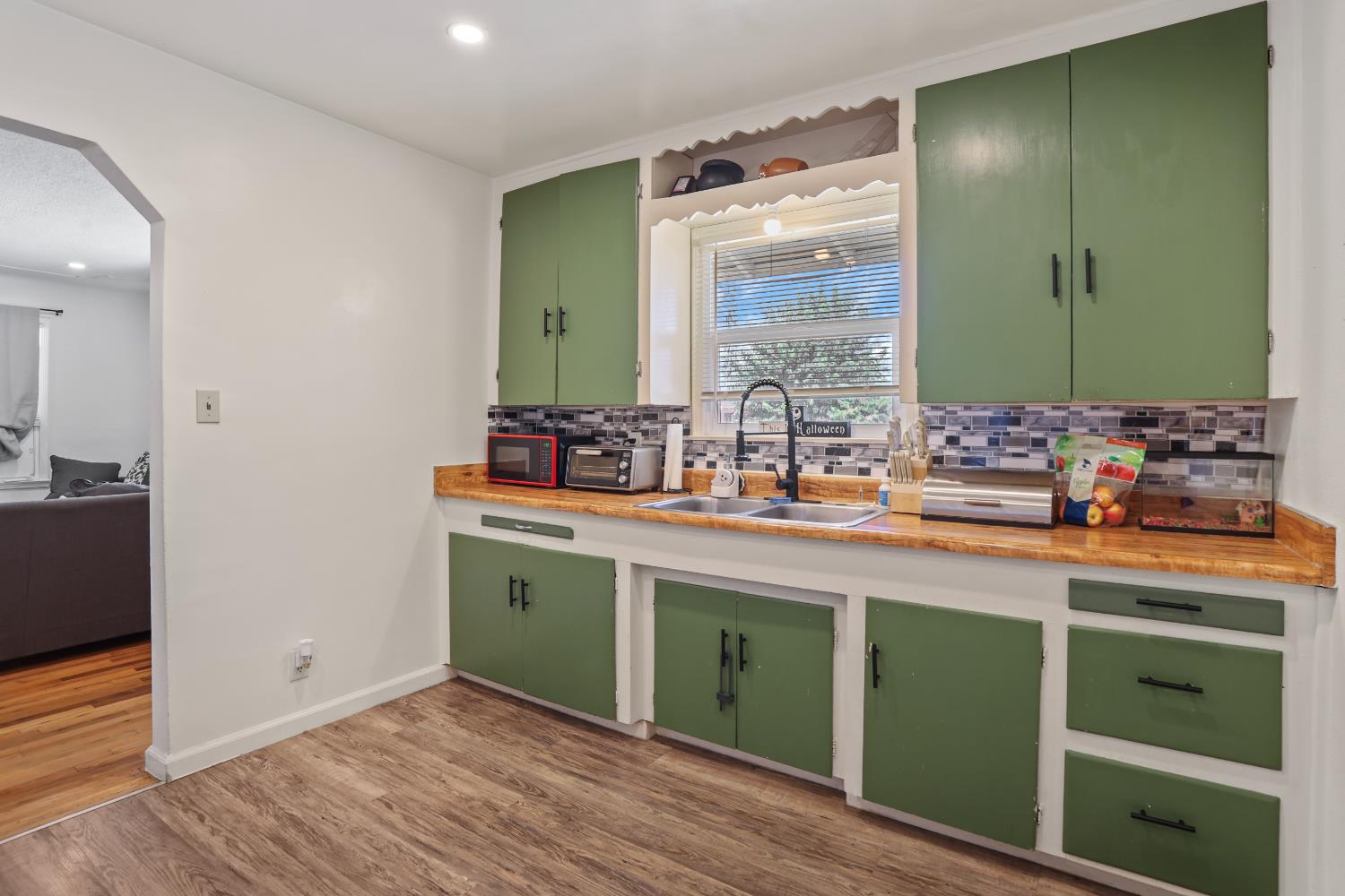 1532 Teresa St, Modesto, CA 95350