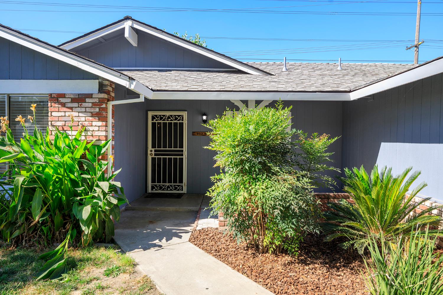 2113 Venus Dr, Ceres, CA 95307