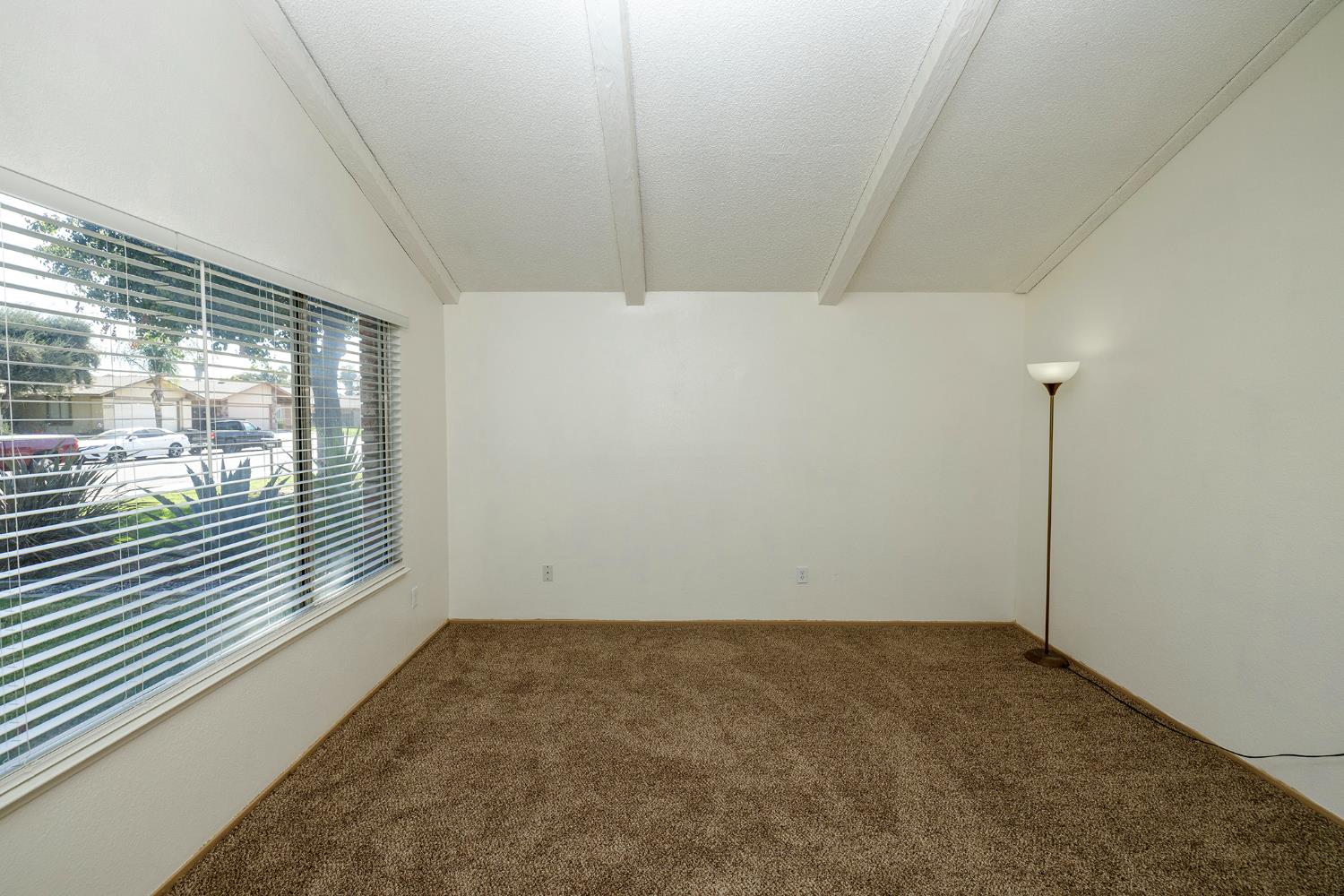 2113 Venus Dr, Ceres, CA 95307