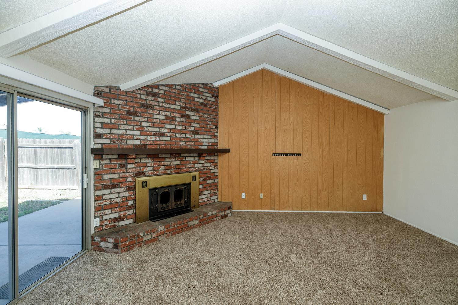 2113 Venus Dr, Ceres, CA 95307