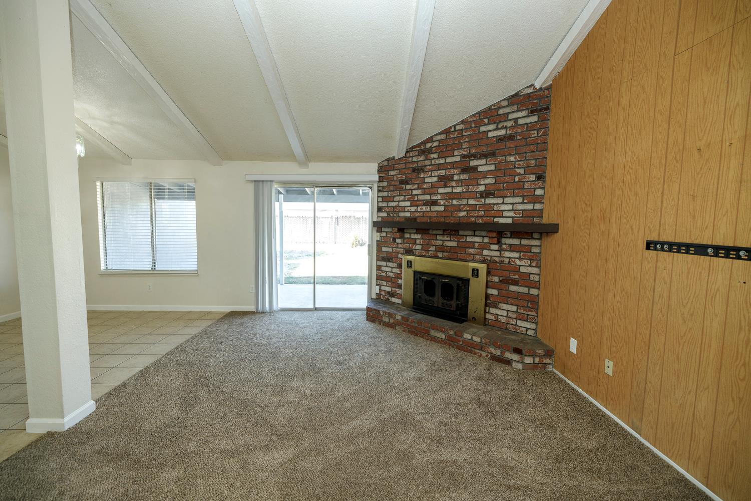 2113 Venus Dr, Ceres, CA 95307