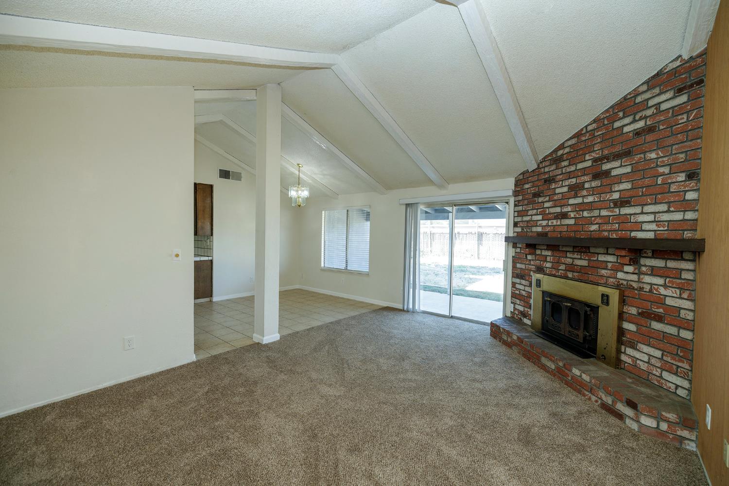 2113 Venus Dr, Ceres, CA 95307