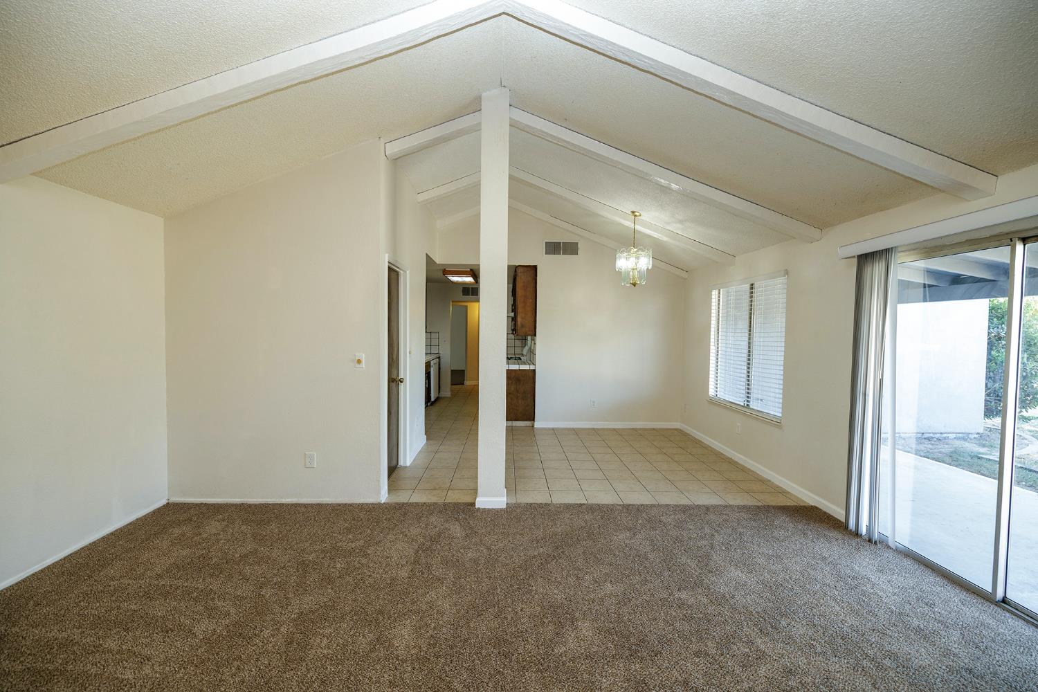 2113 Venus Dr, Ceres, CA 95307
