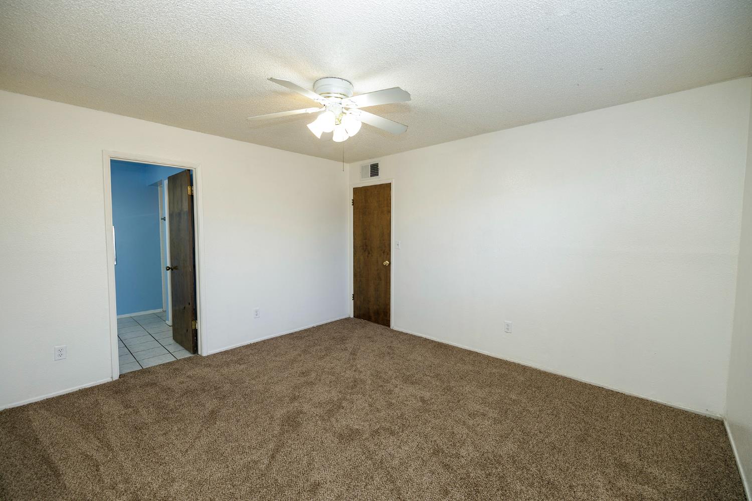 2113 Venus Dr, Ceres, CA 95307