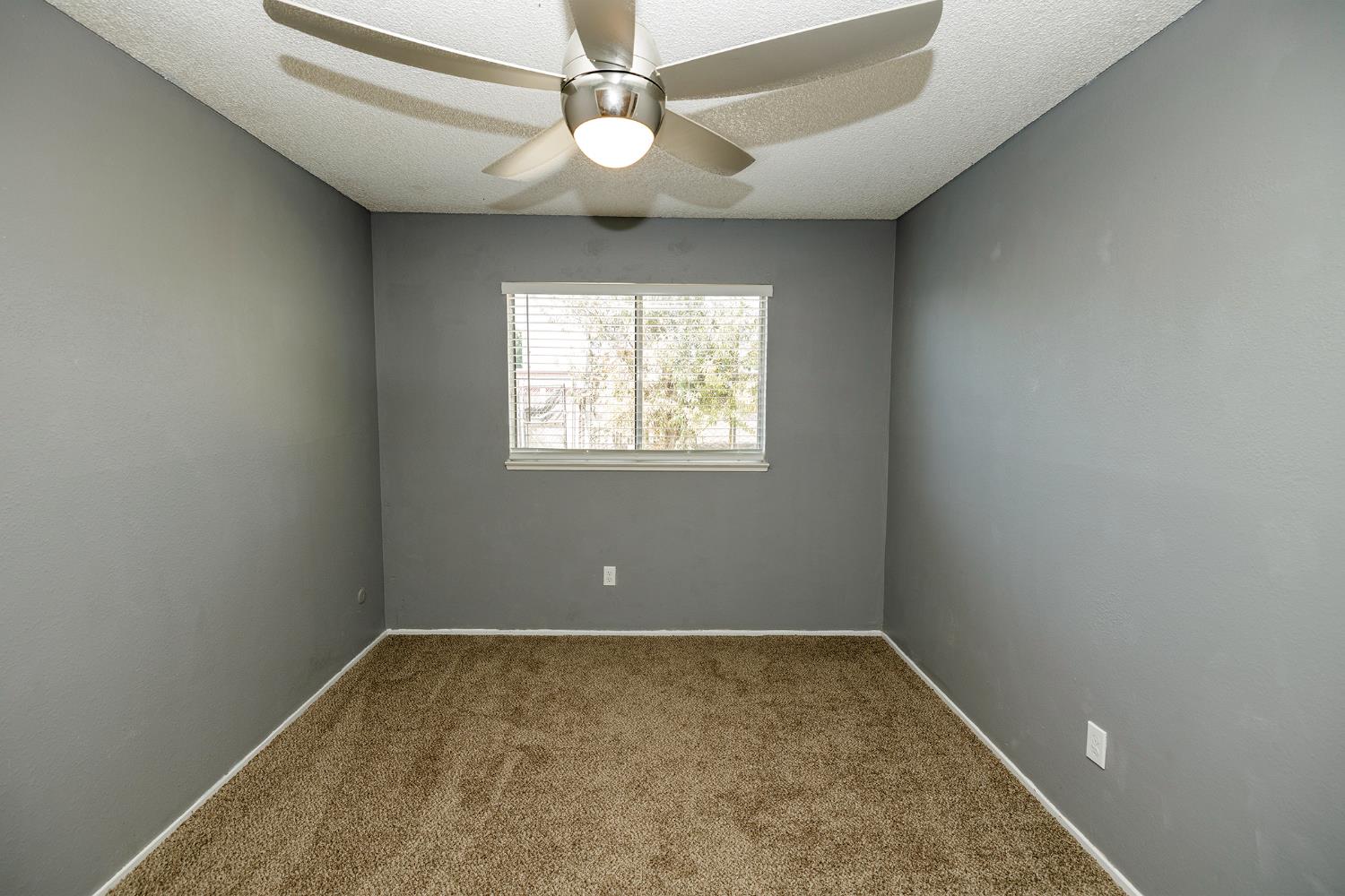 2113 Venus Dr, Ceres, CA 95307