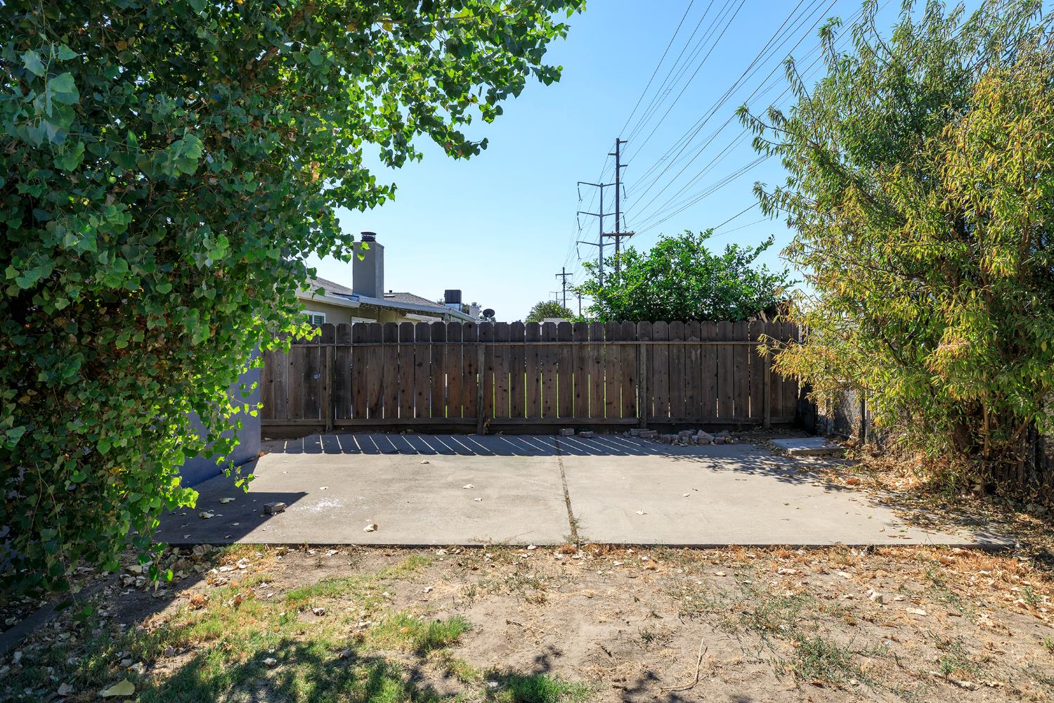 2113 Venus Dr, Ceres, CA 95307