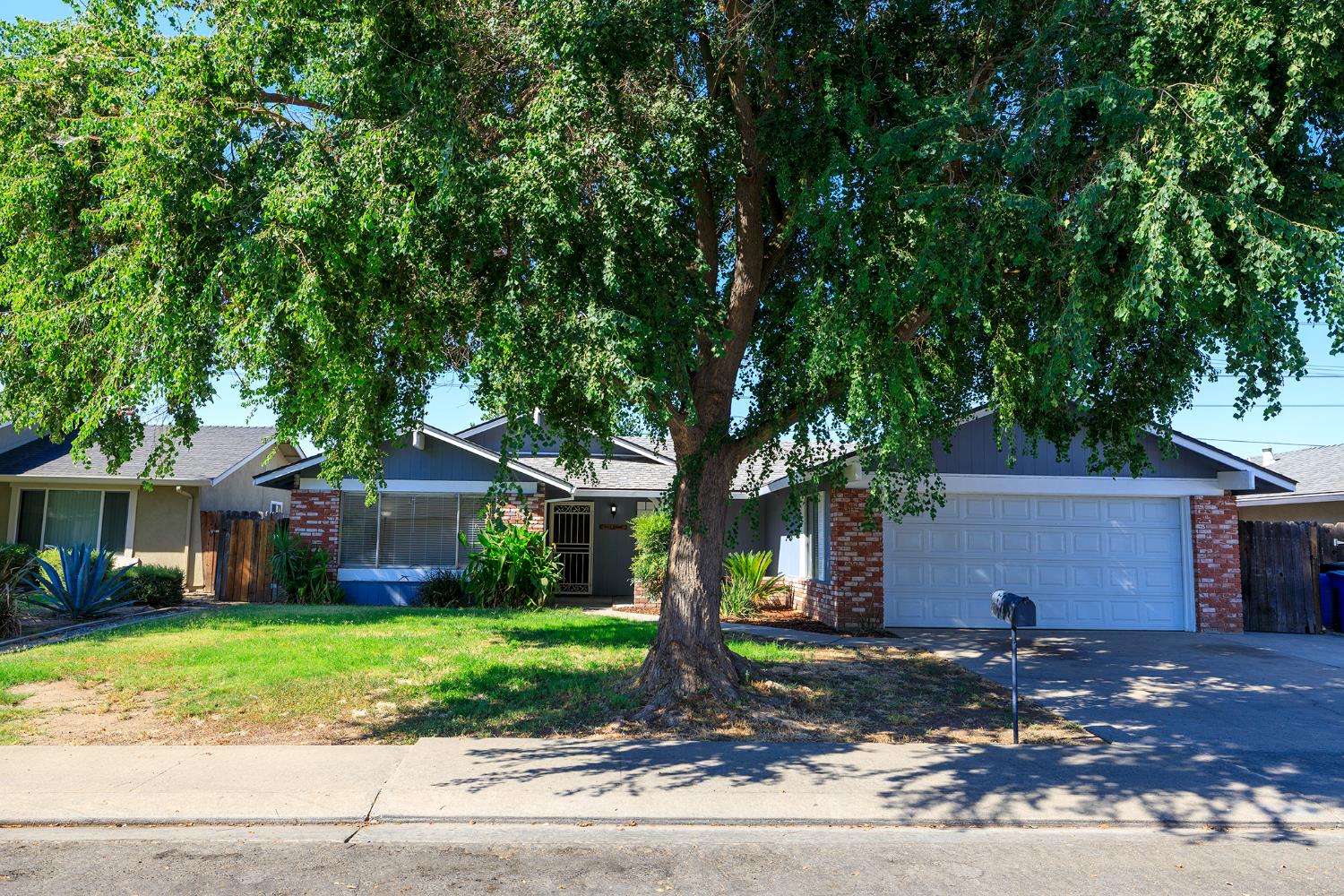 2113 Venus Dr, Ceres, CA 95307